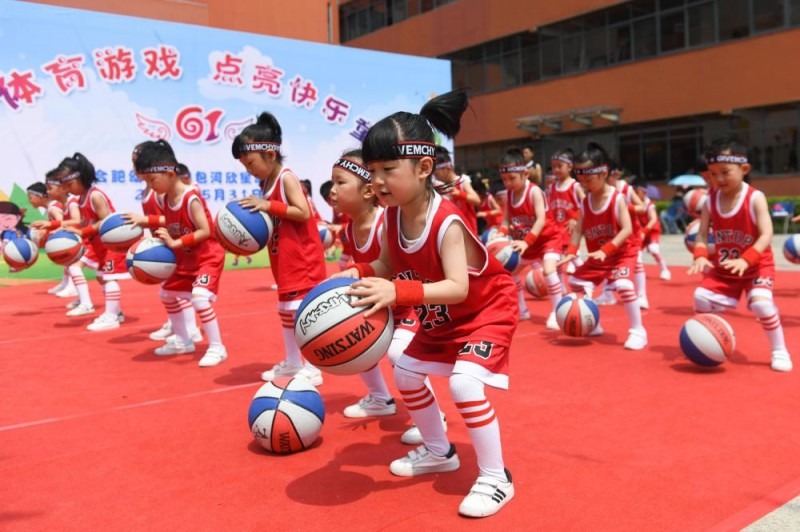 蝶泳逆流而上不进则退🦋感受一下如鱼得水的丝滑感！ # 游泳